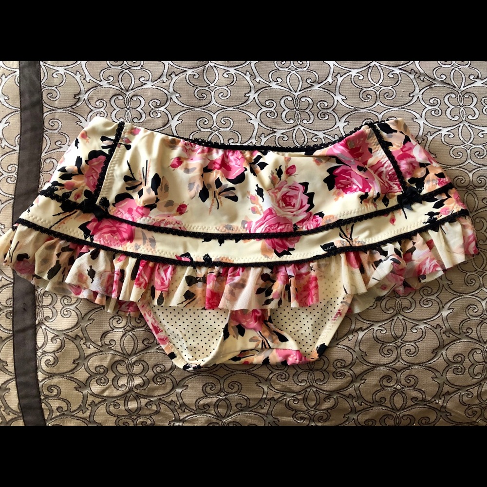 Betsey Johnson bathing suit top and bottom